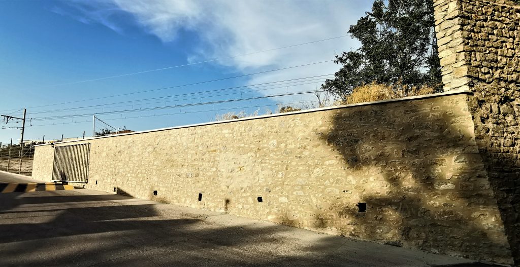 Mur en vieilles Pierres, Rénovation